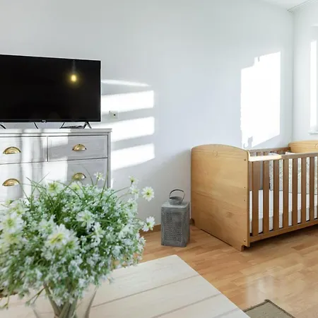 Ferienwohnung Die 1 Im Grunen アパート ティメンドルファー・シュトラント
